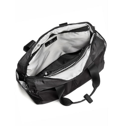 Black duffel bag pockets